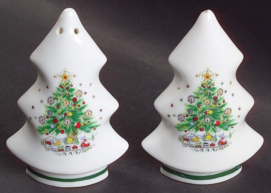 Christmas Eve (Porcelain) Salt & Pepper Set by Salem-1