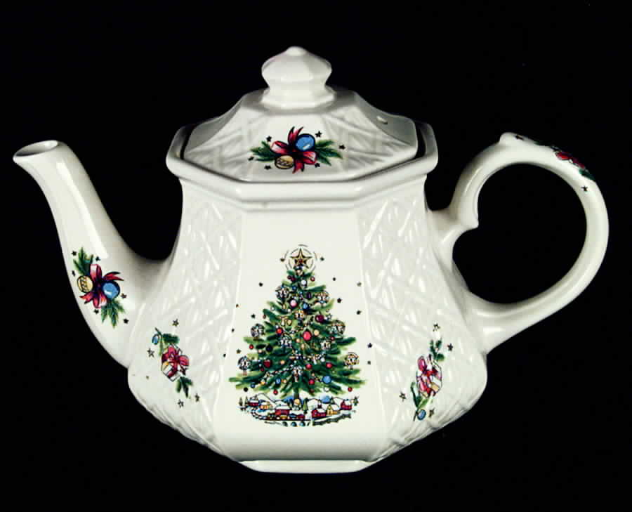 Christmas Eve (Earthware, Lattice) Teapot & Lid by Salem-1