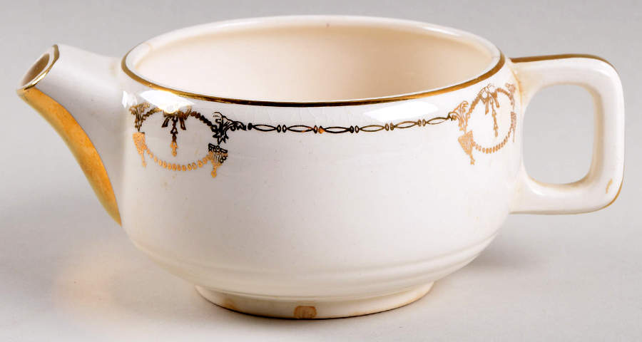 Commodore Gravy Boat by Salem-1