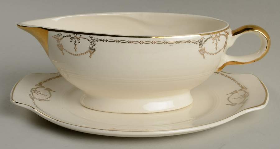 Commodore Gravy Boat & Underplate by Salem-1