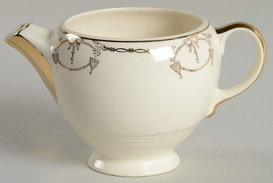Commodore Creamer by Salem-1