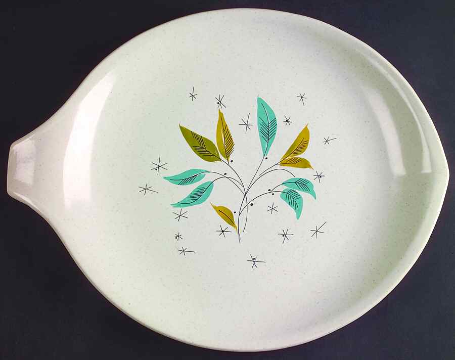 Daybreak (Freeform) 14" Oval Serving Platter by Salem-1