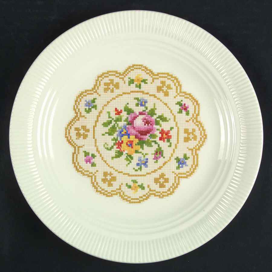 Doily Petit Point (No Verge) Dinner Plate by Salem-1