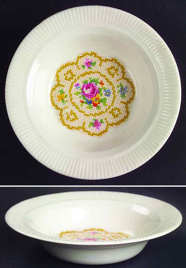 Doily Petit Point (No Verge) Rim Fruit/Dessert (Sauce) Bowl by Salem-1