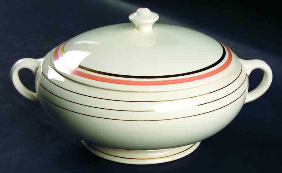 Georgian Salmon Round Covered Vegetable by Salem-1