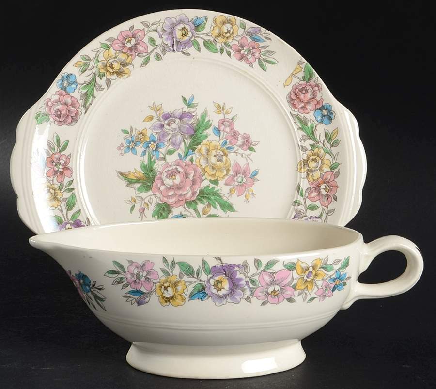 Lansdowne Gravy Boat & Underplate by Salem-1