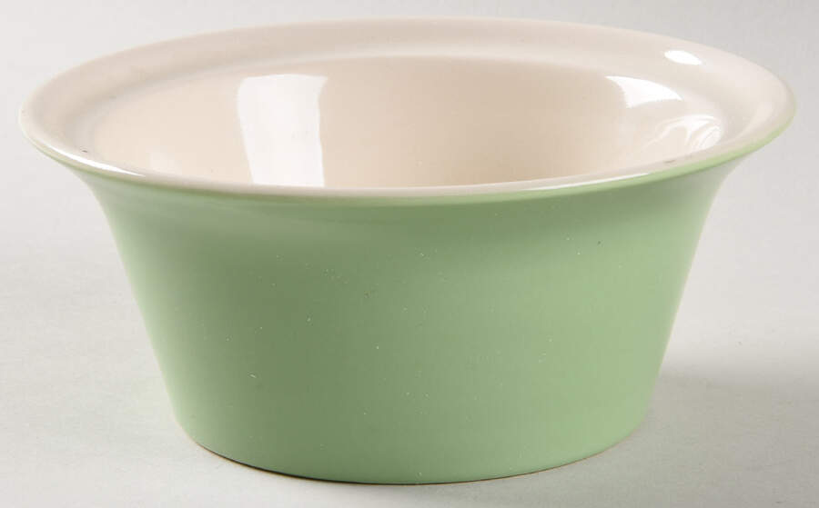 Maple Leaf Round Sauce Boat No Lid by Salem-1