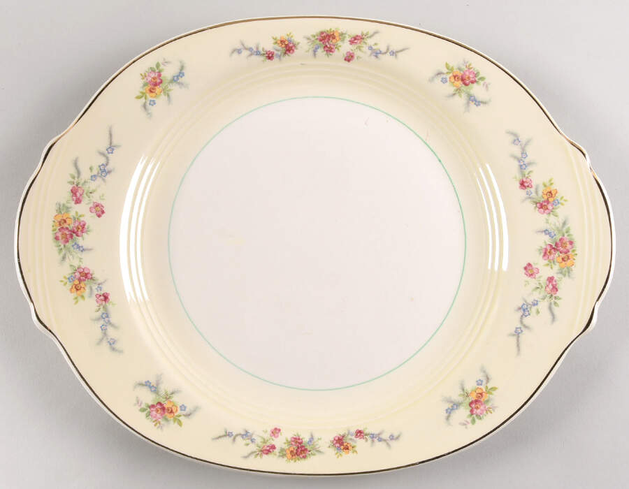 Monticello (Smooth Rim) 13" Oval Serving Platter by Salem-1