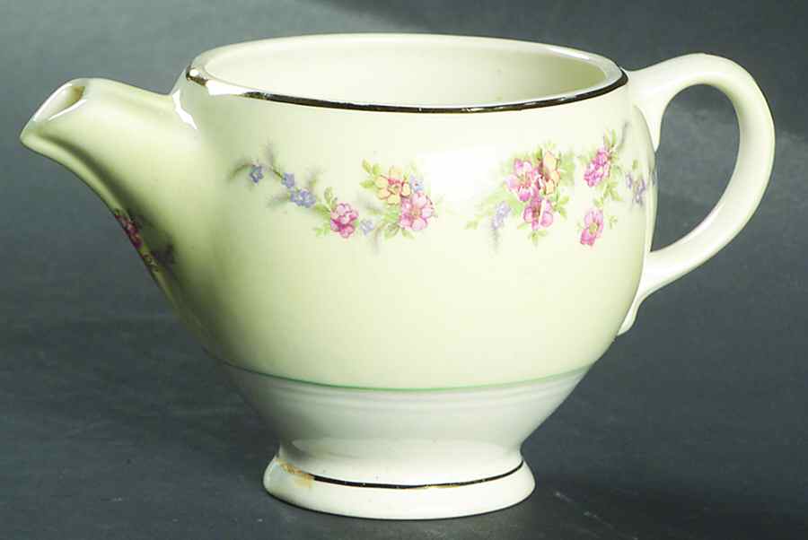 Monticello (Smooth Rim) Creamer by Salem-1