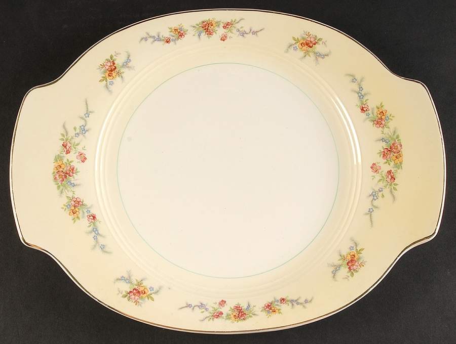 Monticello (Smooth Rim) 14" Oval Serving Platter by Salem-1