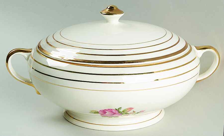Mt Vernon Round Covered Vegetable by Salem-1