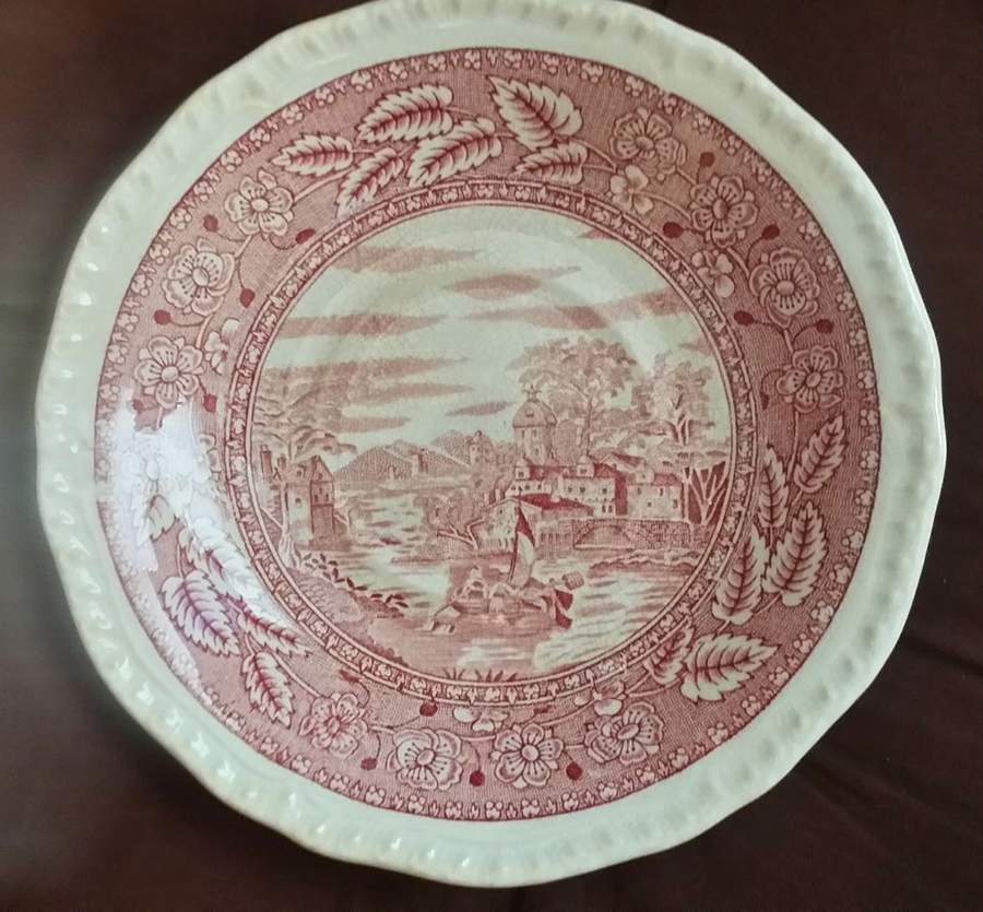 SLM28 Saucer by Salem-1