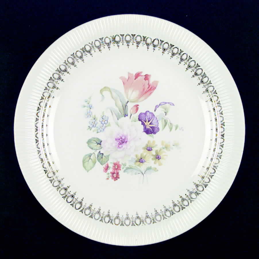 Rust Tulip (Victory) Luncheon Plate by Salem-1