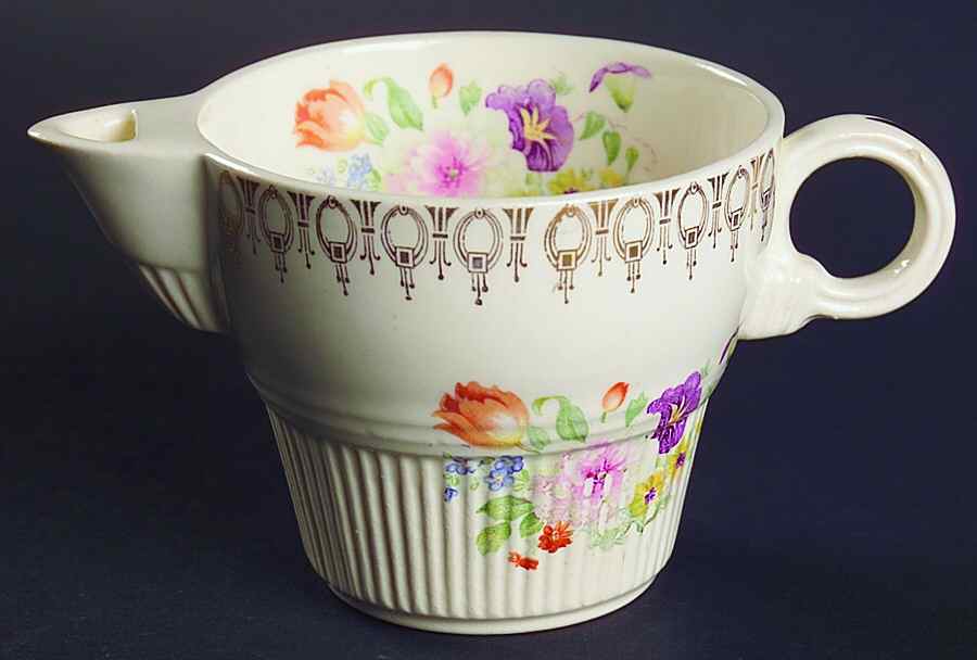 Rust Tulip (Victory) Creamer by Salem-1
