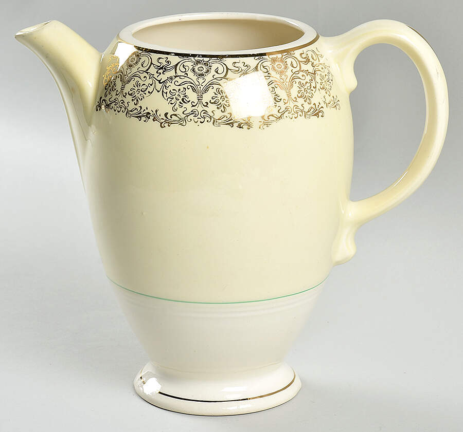 Sovereign Coffee Pot No Lid by Salem-1