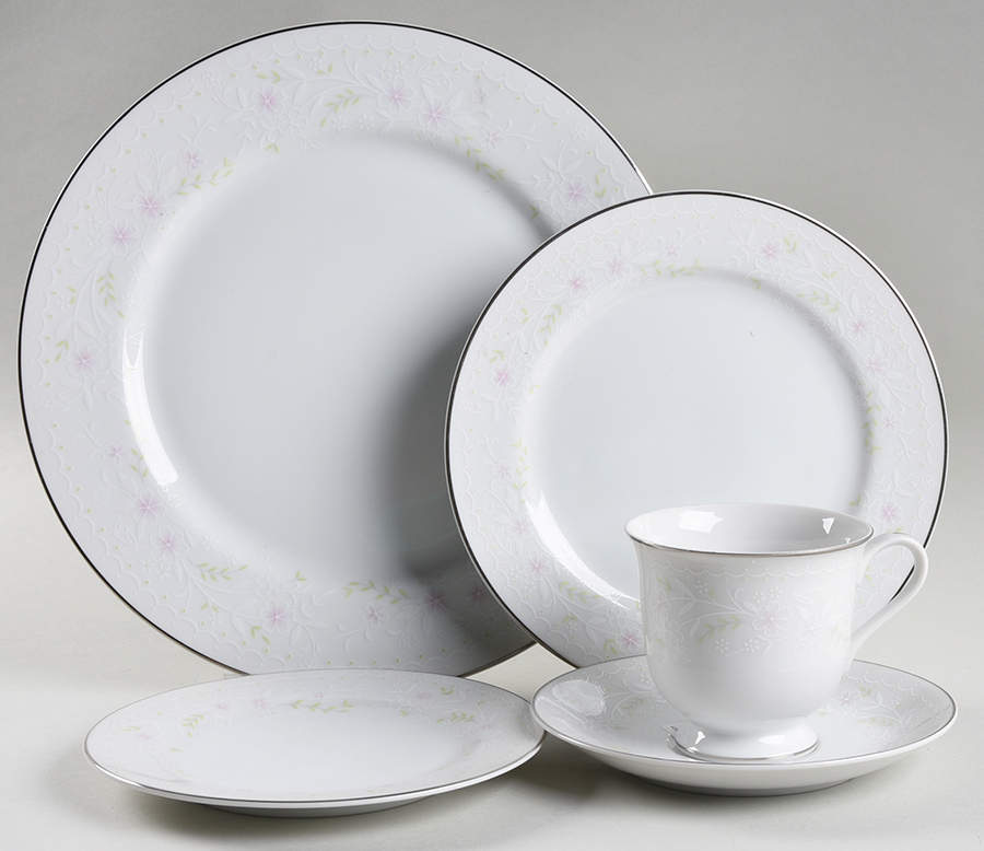 Spring Blossom 5 Piece Place Setting by Salem-1