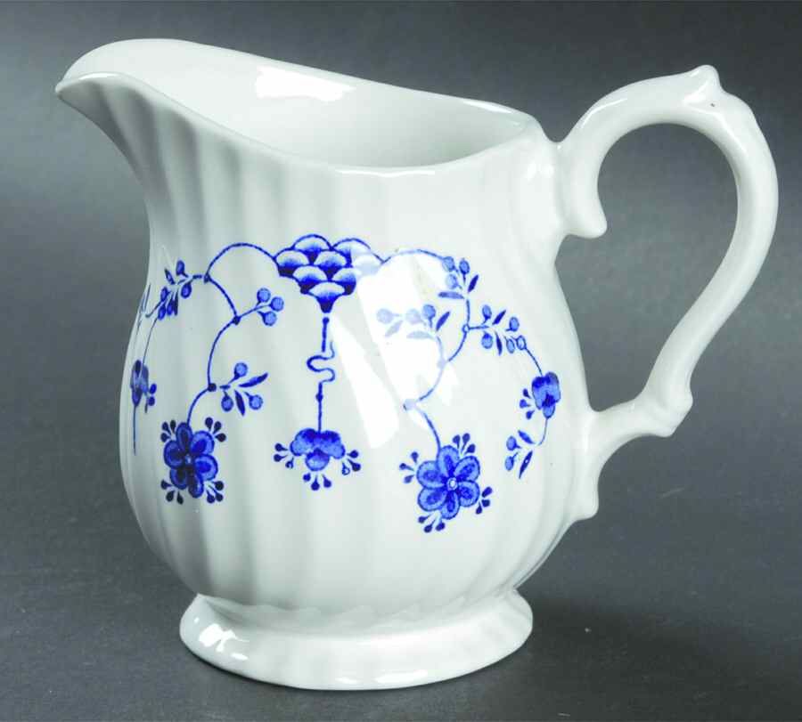 Yorktown Creamer by Salem-1