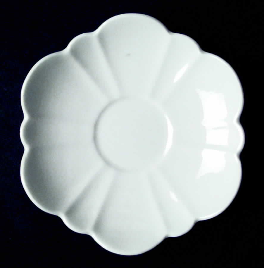 SLS2 Saucer by Salisbury-1