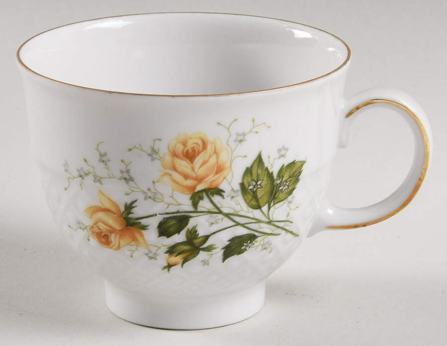 25916 Footed Cup by Seltmann-1