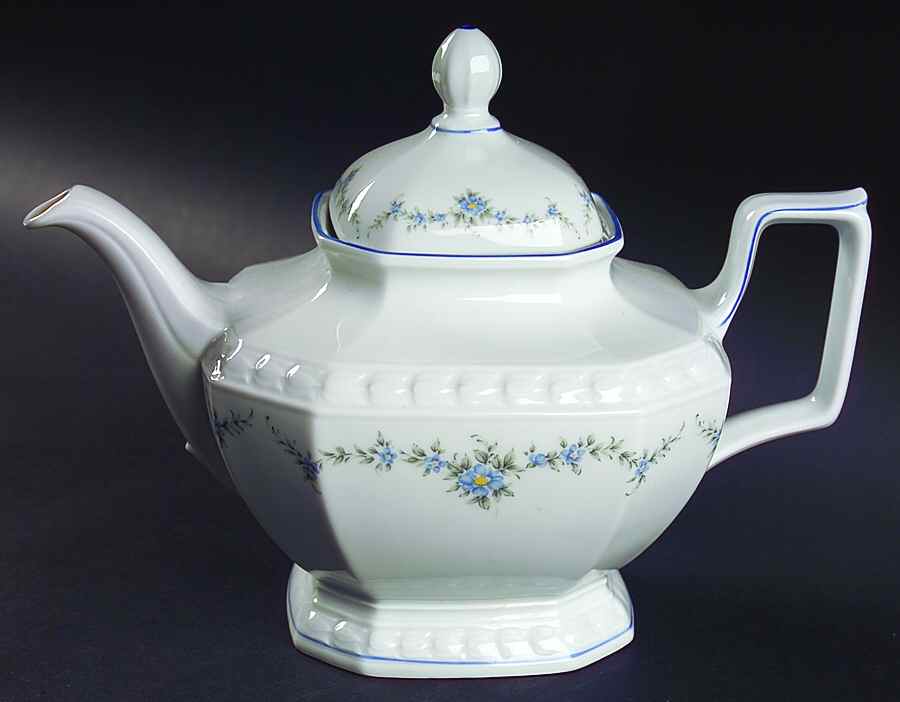 SLT369 Teapot & Lid by Seltmann-1