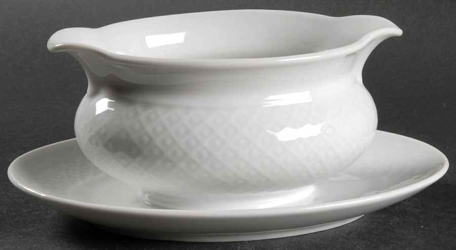 Annabell Gravy Boat with Attached Underplate by Seltmann-1
