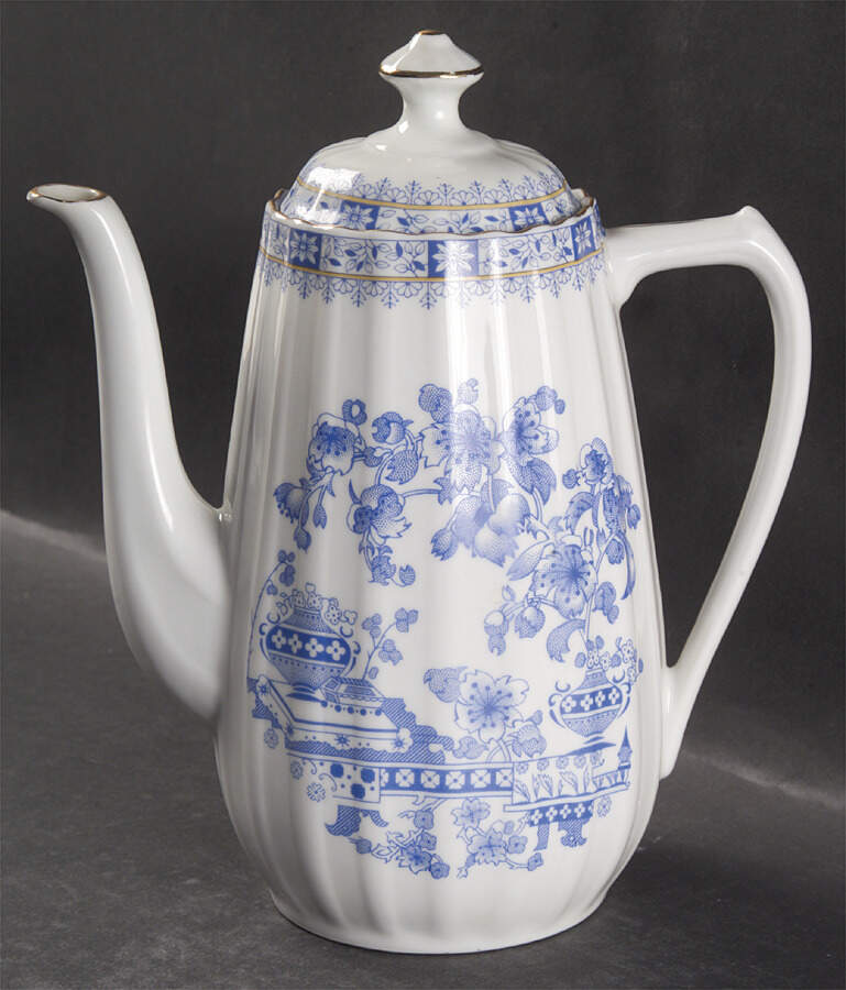 China Blau Coffee Pot & Lid by Seltmann-1