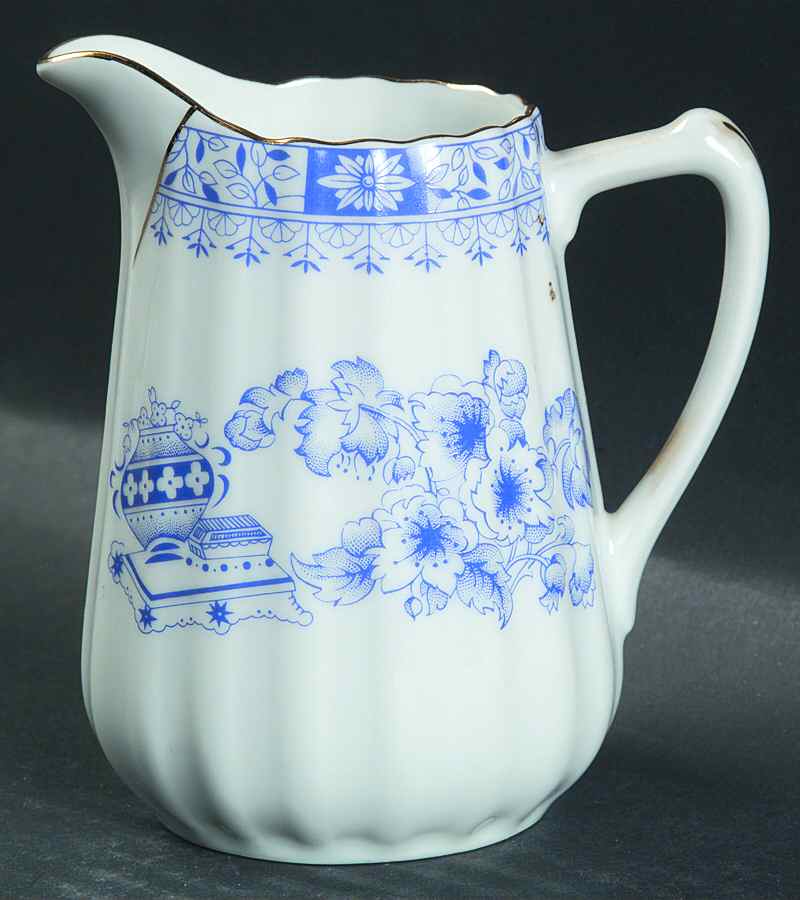 China Blau Creamer by Seltmann-1