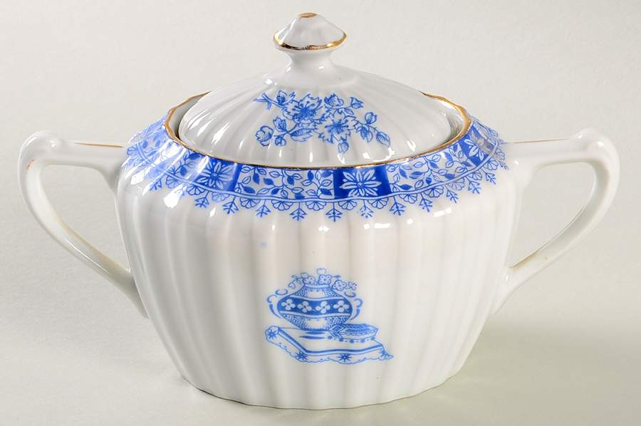 China Blau Oval Sugar Bowl & Lid by Seltmann-1