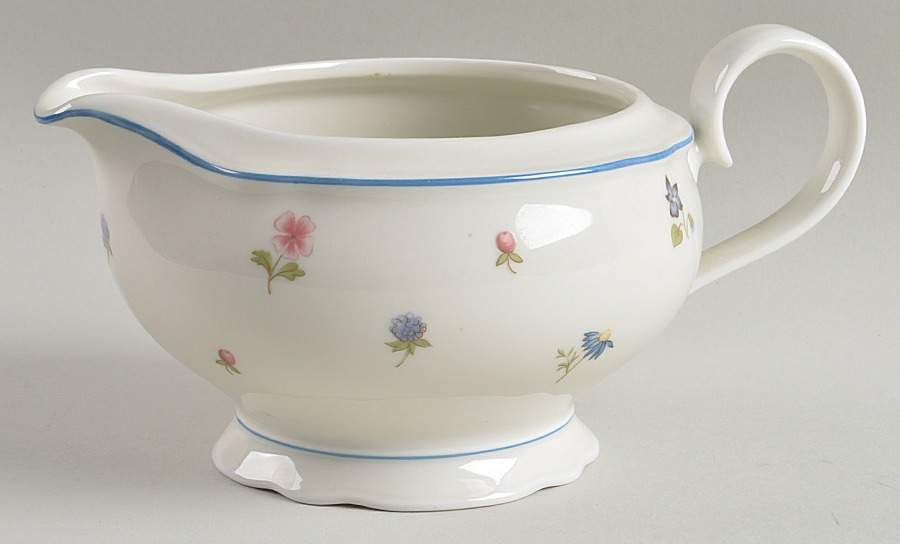 Elizabeth Gravy Boat by Seltmann-1
