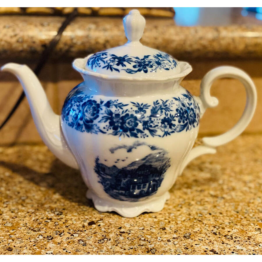 Heimatland Teapot & Lid by Seltmann-1