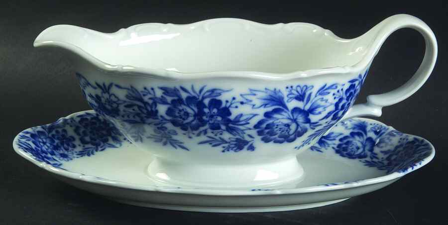 Heimatland Gravy Boat with Attached Underplate by Seltmann-1