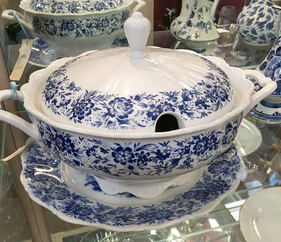Heimatland Tureen & Lid w/Underplate by Seltmann-1