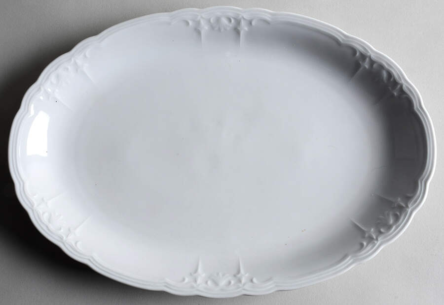 Julia 13" Oval Serving Platter by Seltmann-1