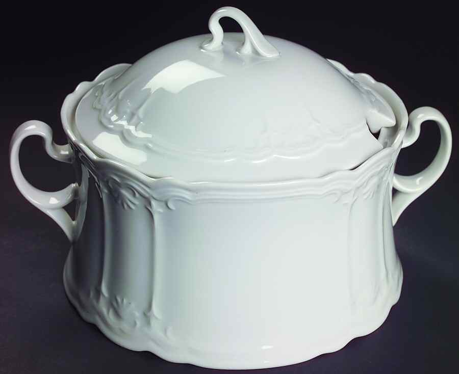 Julia Tureen &  Lid by Seltmann-1
