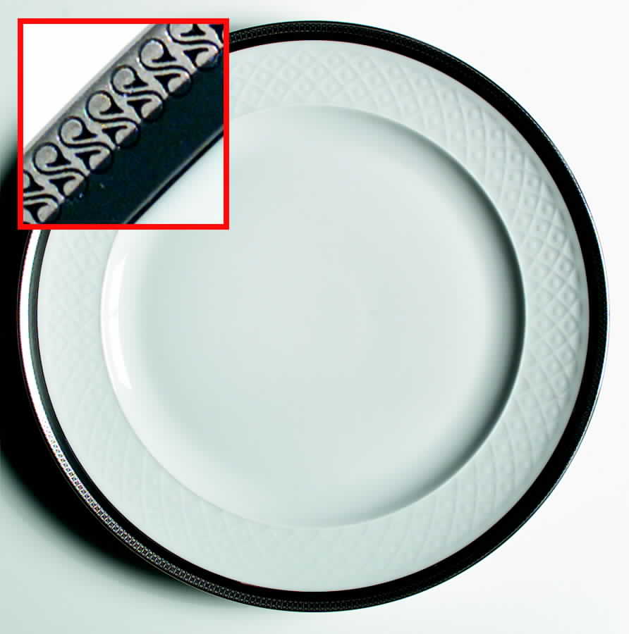 Polonaise Black Dinner Plate by Seltmann-1