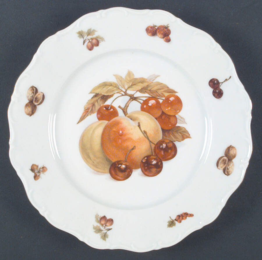SLT12 Luncheon Plate by Seltmann-1