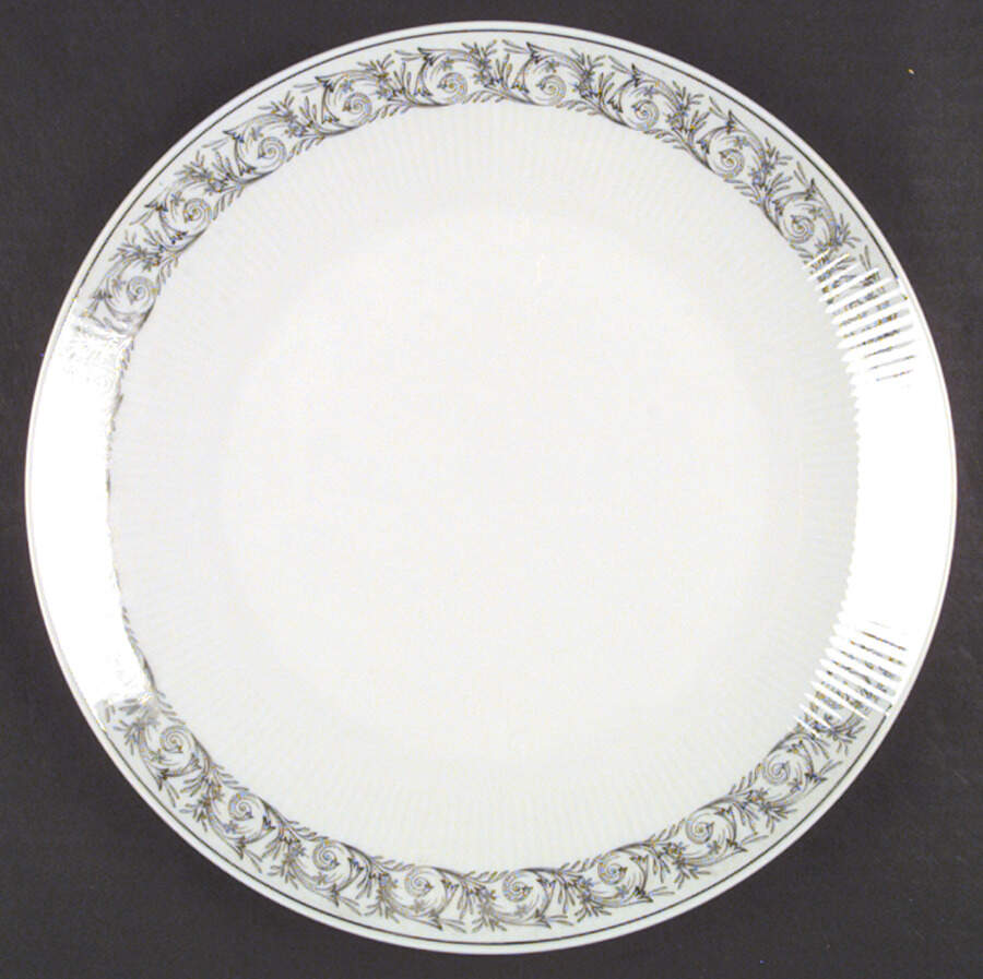 SLT17 Dinner Plate by Seltmann-1