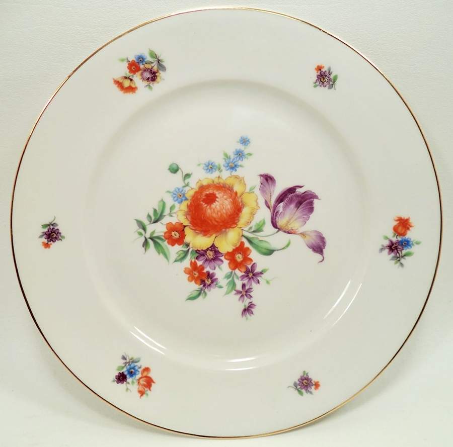 SLT3 Dinner Plate by Seltmann-1