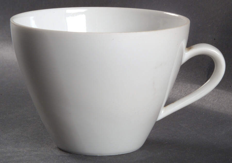 SLT41 Footed Cup by Seltmann-1