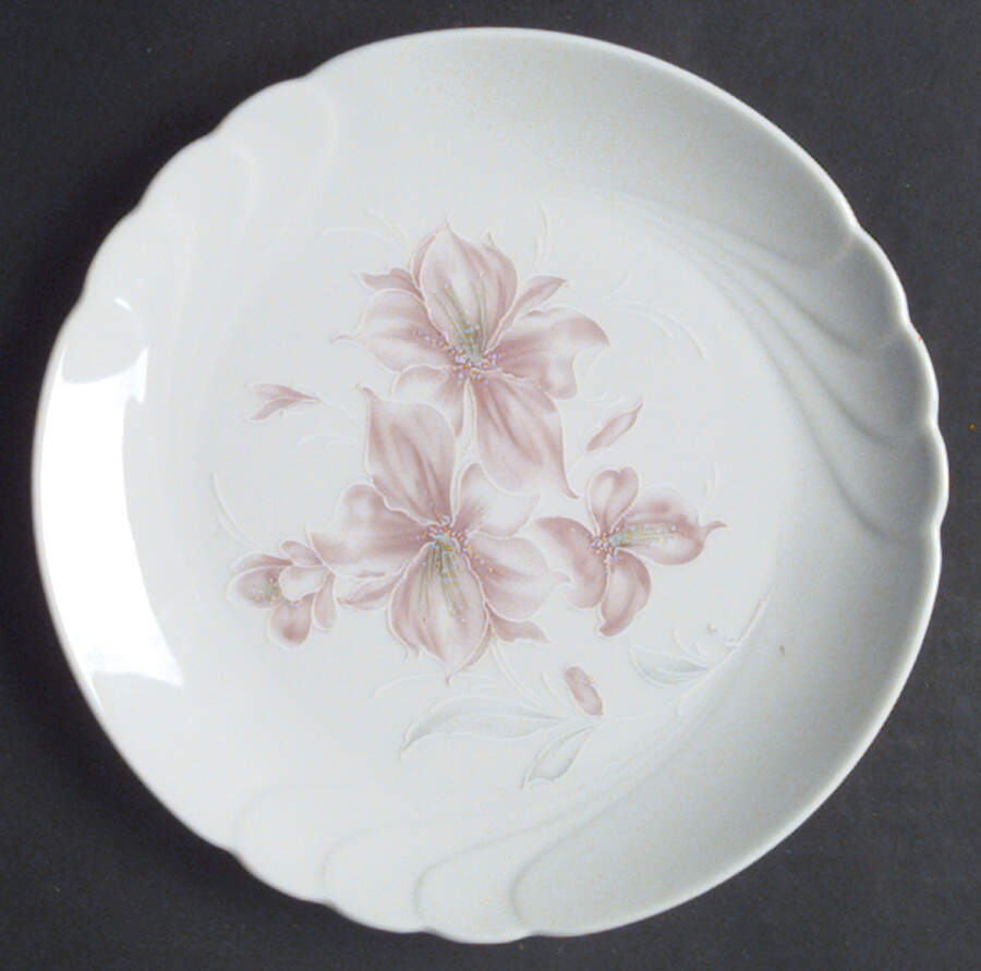 SLT46 Salad Plate by Seltmann-1