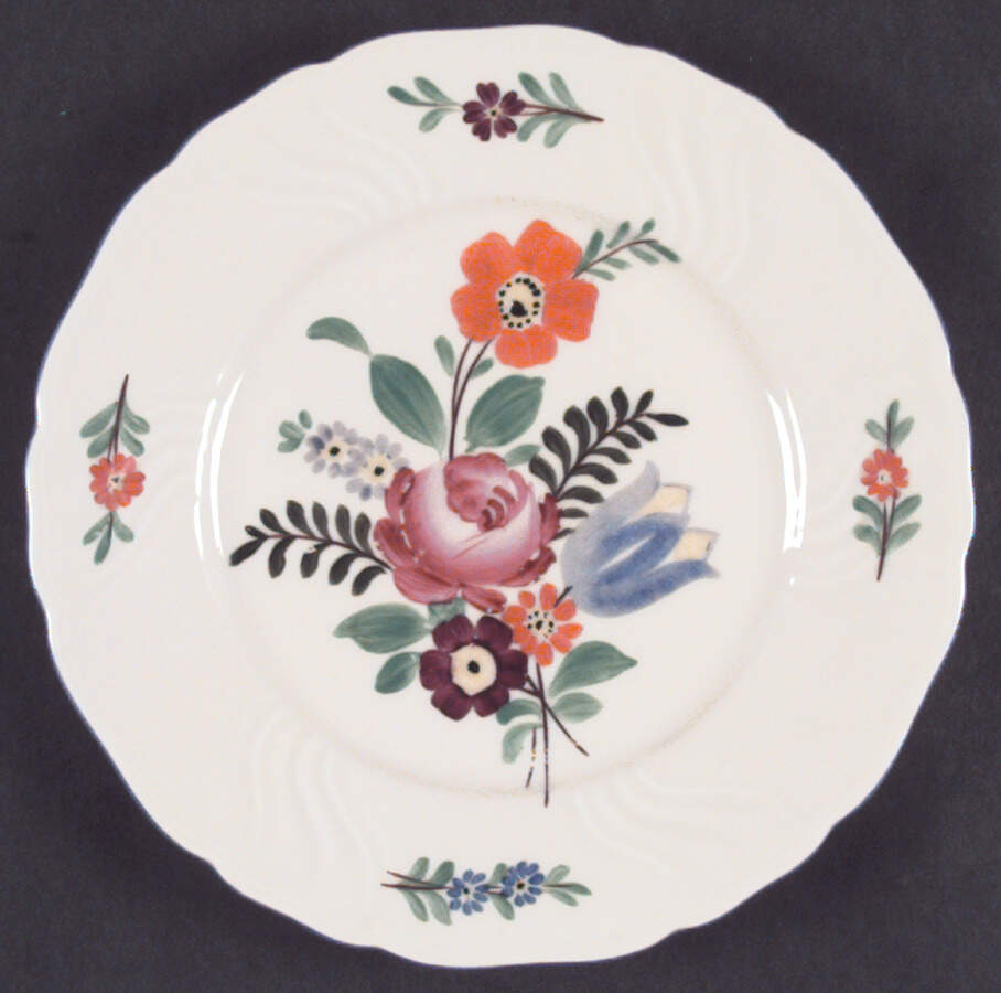 SLT55 Dinner Plate by Seltmann-1