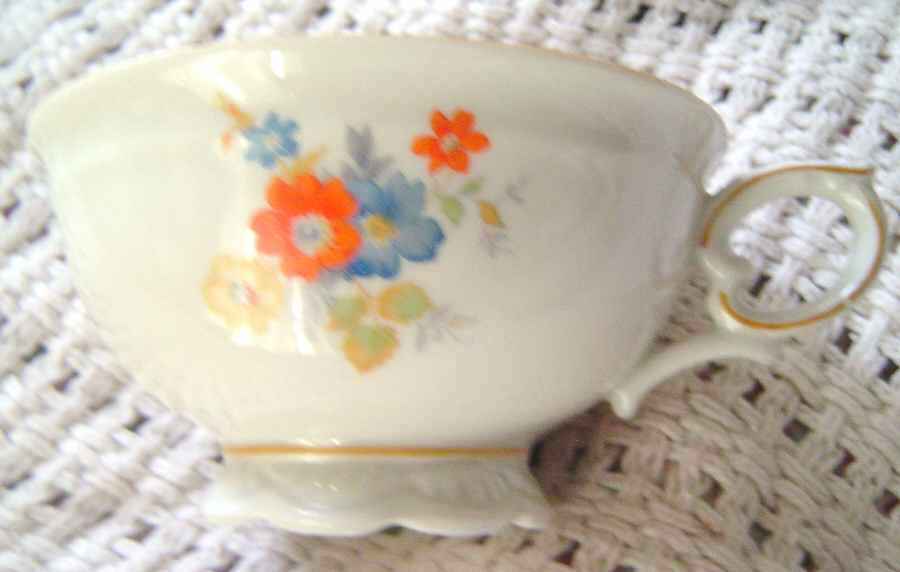 SLT9 Footed Cup by Seltmann-1