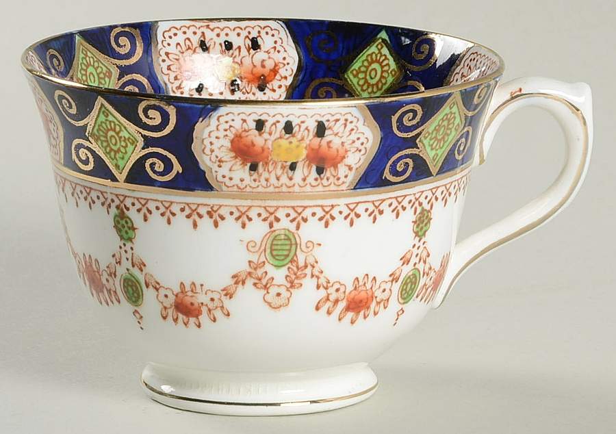 2586 Footed Cup by St Michael-1
