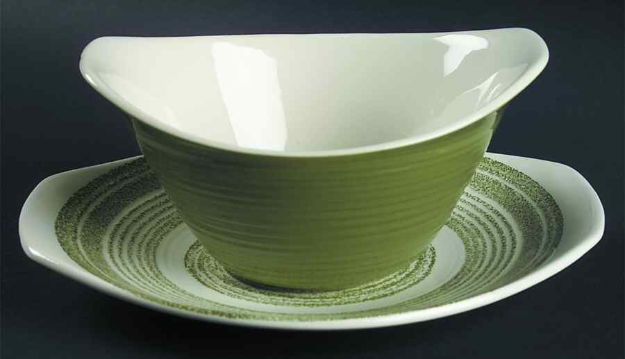 El Verde Gravy Boat & Underplate by Max Schonfeld-1