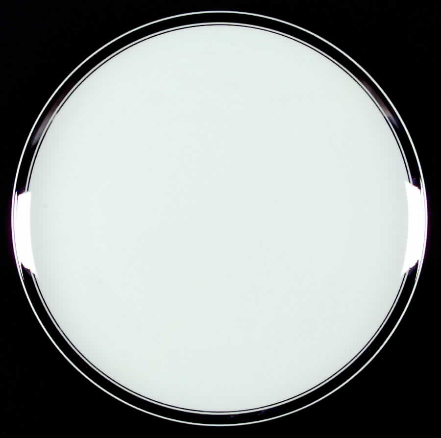 Tudor Black Dinner Plate by Sandalwood-1