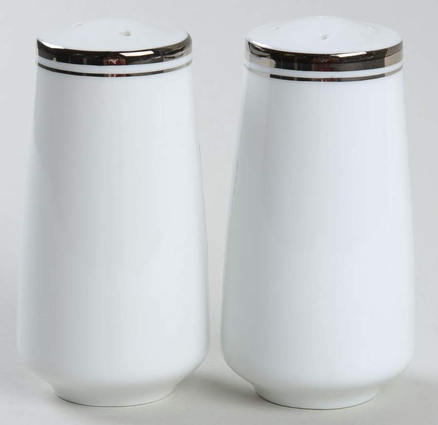 Tudor Black Salt & Pepper Set by Sandalwood-1