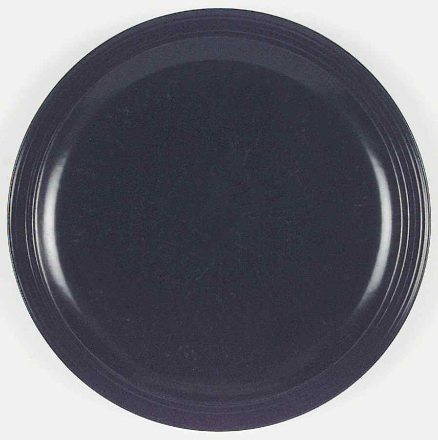 Bon Cuisine Black Dinner Plate by Studio Nova-1