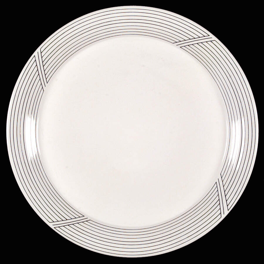 Breakout Dinner Plate by Studio Nova-1