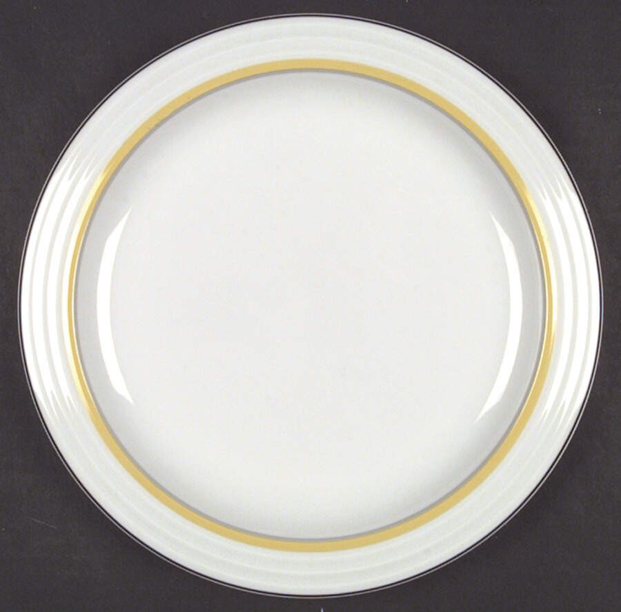 Contour Dinner Plate by Studio Nova-1