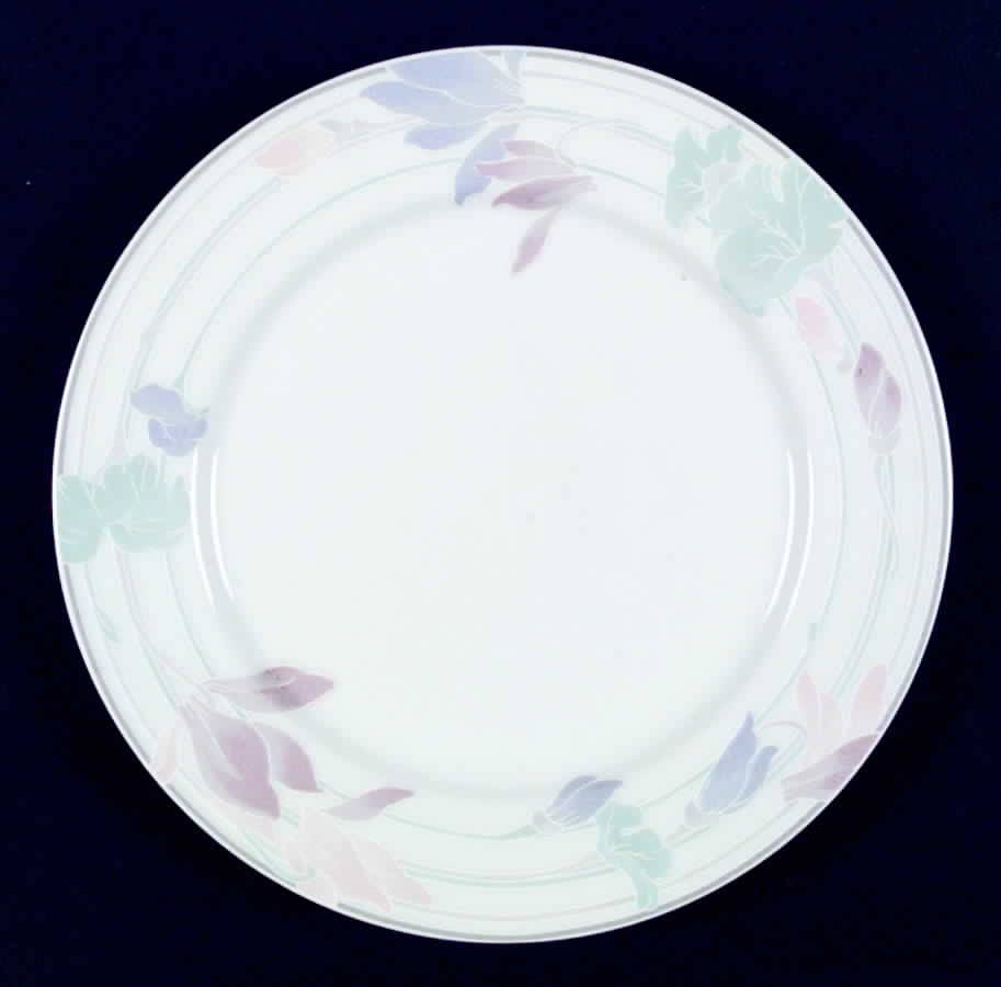 Coquette Dinner Plate by Studio Nova-1